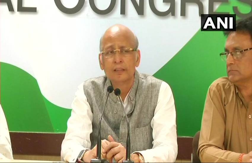 अभिषेक मनु सिंघवी ने कहा, "शरिया अदालतें भारतीय संवैधानिक प्रणाली के तहत एक दुर्लभ दिमागी उपज है, इस पर चर्चा करने का कोई मतलब नहीं है। 