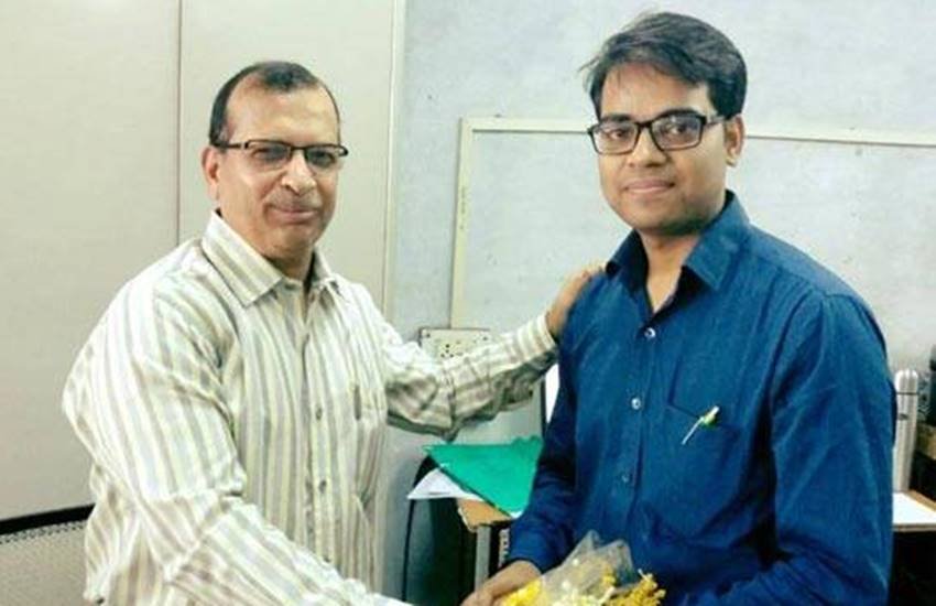 झांसी के आरिफ ने आईएएस परीक्षा में 850वीं रैंक हासिल की है। (फोटोः फेसबुक)