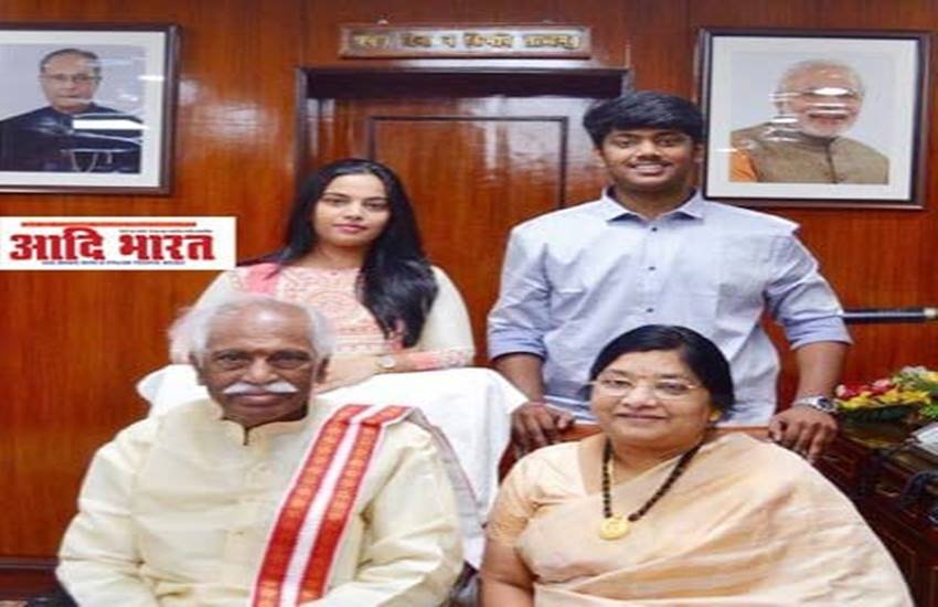 पूर्व केंद्रीय मंत्री बंडारू दत्तात्रेय के 21 वर्षीय बेटे वैष्णव का हार्टअटैक से निधन हो गया।