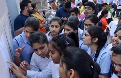 CBSE 10th Result 2018 Announced at cbse.nic.in: CBSE ने जारी किया 10वीं बोर्ड का रिजल्ट, 86.70% पास