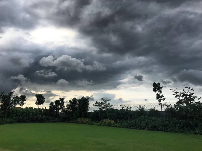 कैलाशपति स्विमिंग पूल, नेट प्रैक्टिस के लिए खास जगह, अत्यआधुनिक जिम और पार्किंग जैसी सुविधाओं से लैस है। धोनी सपरिवार कुछ दिनों पहले ही इस घर में शिफ्ट हुए हैं।