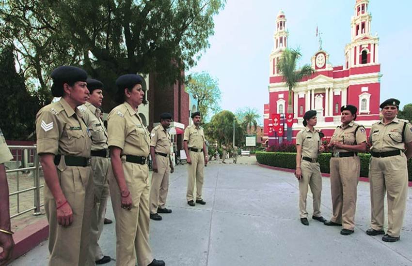 सेंट्रल दिल्ली में स्थित सैक्रेड हार्ट कैथेड्रल चर्च। (फोटो सोर्स: रेणुका पुरी, इंडियन एक्सप्रेस)