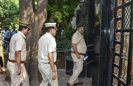 arvind kejriwal, Delhi cm, manish sisodia, chief secretary assault case, delhi police, cm house, anshu prakash assault, Hindi news, News in Hindi, Jansatta