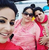 Hina Khan, Hina Facebook Live, Hina and Love Tyagi, Hina with Luv, Luv Tyagi, Luv with Hina Khan, Hina and Luv Live, Hina Khan Facebook, Luv Tyagi Facebook