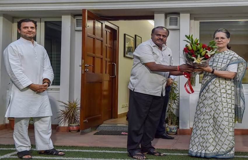 राहुल गांधी, एचडी कुमारस्वामी और सोनिया गांधी (फाइल फोटो-PTI)