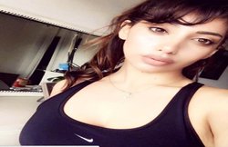 इंस्टाग्राम मॉडल पर पशु की यौन भावनाएं भड़काने का आरोप, दर्ज हुआ केस