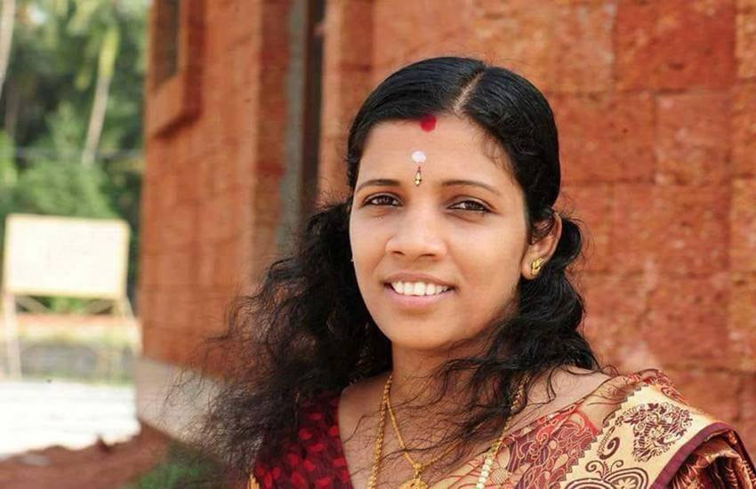 केरल में निपाह वायरस पीड़ितों की देखभाल में जिंदगी कुर्बान करने वाली नर्स लिनी(फोटो-ट्विटर@deepusebin


