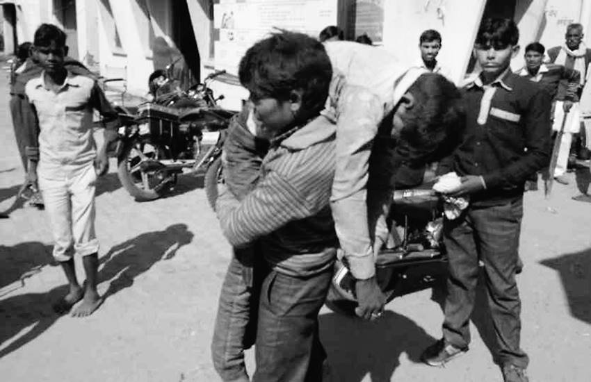 सोनू की मौत के बाद जब पंकज अपने भाई के शव को वापस धामपुर ले जाना चाह रहा था, उस समय उसके पास एंबुलेंस का भाड़ा देने के लिए पांच हजार रुपए नहीं थे। 