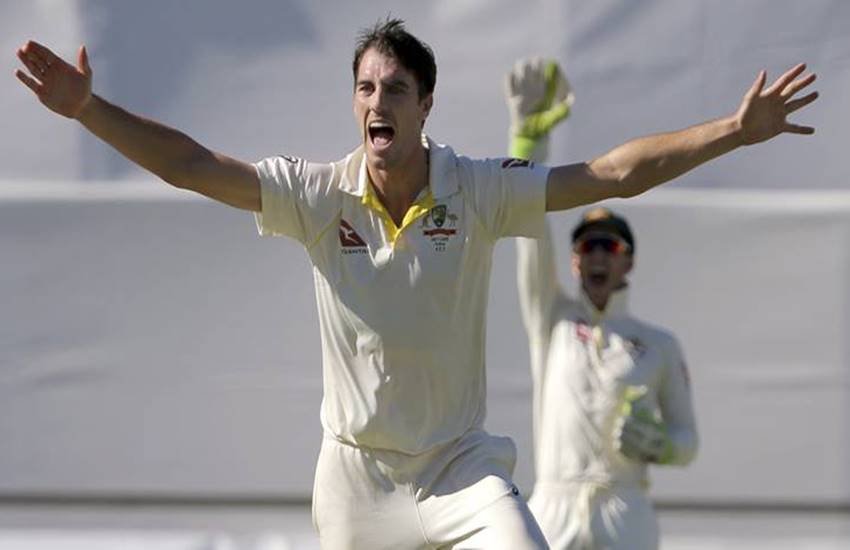 आस्ट्रेलिया के तेज गेंदबाज पैट कमिंस।(Source: AP)