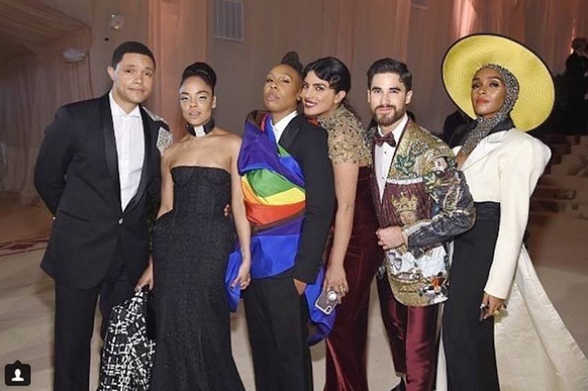 Priyanka Chopra, Priyanka Chopra pics, Priyanka Chopra photos, Priyanka Chopra pictures, Priyanka Chopra trolls, Priyanka Chopra dress, Priyanka Chopra new dress, Met Gala, Met Gala 2018, Met Gala pics, Met Gala photos, Met Gala pictures, Met Gala and bollywood, bollywood in Met Gala, Ralph Lauren Dress, Ralph Lauren Dress of priyanka, Social Media, Social Media trolls, photo gallery