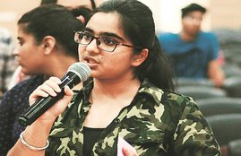 Delhi university admission, advice session, DU admission, du, phd, mphill, student union in du, national news in hindi, international news in hindi, political news in hindi, economy, india news in hindi, world news in hindi, jansatta editorial, jansatta article, hindi news, jansatta