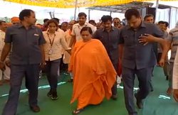 उमा भारती बोलीं- दलितों के घर भोजन नहीं करती, मैं भगवान राम नहीं कि वे पवित्र हो जाएंगे
