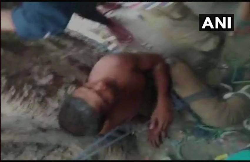 Agra, Agra temple, idol broken, temple, Hindu idol, muslim youth beaten, muslim beaten, Agra news, up news Hindi news, Jansatta Agra, Agra temple, idol broken, temple, Hindu idol, muslim youth beaten, muslim beaten, Agra news, up news Hindi news, Jansatta