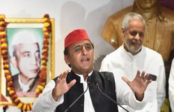 अखिलेश यादव ने किया साफ, मध्य प्रदेश में कांग्रेस के साथ लड़ेंगे चुनाव