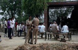 यूपीः गुर्जरों ने दलित युवकों की पिटाई कर नोचा नाखून, गांव छोड़ गए बागपत के दलित