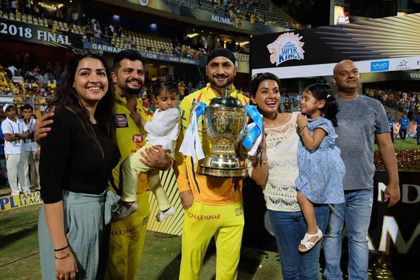 ipl, ipl 2018 winner, ipl winner, ipl 2018 winner team, ipl 2018 winner team, csk, csk, srh, ipl winner, ipl wnner team, ipl winner team prize money, Ziva dhoni, Sakshi Dhoni, Ziva dhoni with ms dhoni, CSK