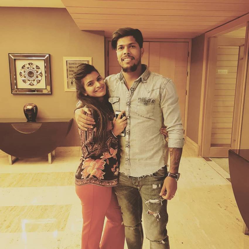 "Indian bowler umesh yadav fell in love with sitting girl in stadium during play IPL match, Vidarbha player umesh yadav, umesh yadav weds tanya, umesh yadav love, umesh yadav love story, umesh yadav fell in love during ipl, cricketer umesh yadav love story, Cricket news, India news, Latest news, trending news, sports news, cricketers love story, love story, jansatta news, umesh yadav marriage, cricketer umesh yadav marriage