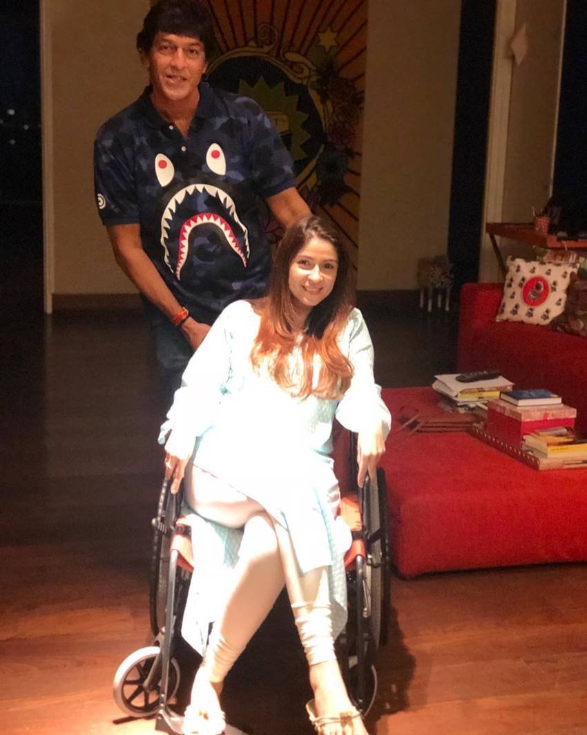 farah khan,director farah khan,farah khan accident,bollywood celebrity accidents,bollywood celebrities,anil kapoor,bollywood actos fractured,bollywood actresses instagram,bollywood director,helping celebrities,injured girl,instagram pics,news,shilpa shetty