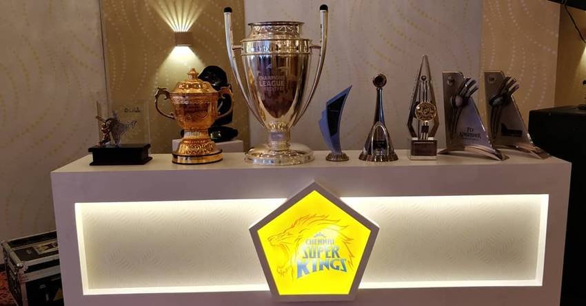 ms dhoni, dr rn baba, csk celebrations, indian premier league 2018, ipl 2018 final, shane watson, Chennai Super Kings vs Sunrisers Hyderabad, chennai super kings, Sunrisers Hyderabad, cricket, CSK Dinner party, CSK party, CSK team