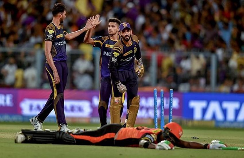 कोलकाता के कप्तान दिनेश कार्तिक। (फोटो सोर्स- पीटीआई) कोलकाता के कप्तान दिनेश कार्तिक। (फोटो सोर्स- पीटीआई)