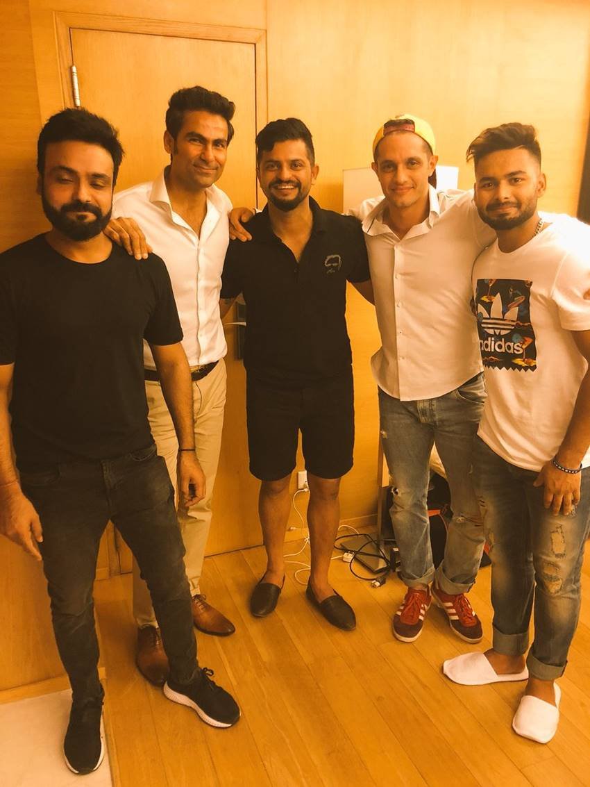 ms dhoni, dr rn baba, csk celebrations, indian premier league 2018, ipl 2018 final, shane watson, Chennai Super Kings vs Sunrisers Hyderabad, chennai super kings, Sunrisers Hyderabad, cricket, CSK Dinner party, CSK party, CSK team