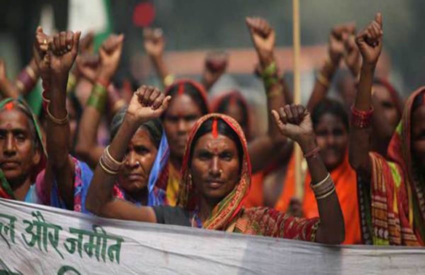 दूध क्रांति पर बनी इस फ़िल्म में उस दौर के कई मशहूर एक्टर्स ने काम किया था। दूध क्रांति पर बनी इस फ़िल्म में उस दौर के कई मशहूर एक्टर्स ने काम किया था।