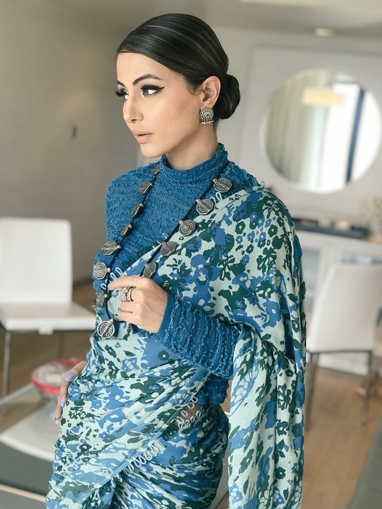 Sheela Dixit, Hina khan, hina khan awarded for her stylish look, hina khan, shwo, hina khan latest photos, hina khan awarded of rajiv Gandhi Excellence Award 2018