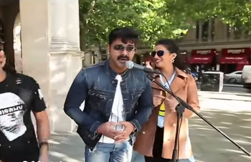 bhojpuri singer PAWAN SINGH, bhojpuri actor pawan singh, pawan singh in london, pawan singh singing lagawelu tu jab lipistick, people come and join pawan singh with joy, watch video of pawan singh, television news,entertainment news, bollywood news, television news ,entertainment news, bollywood news, television news