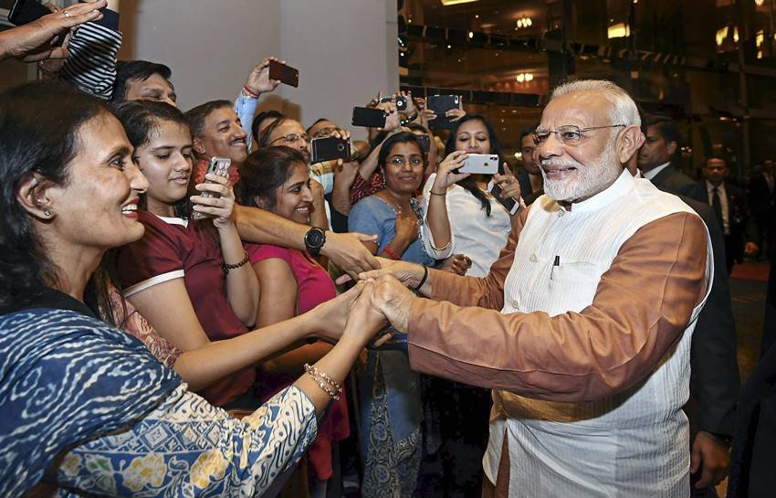 Modi shirt, Modi shirt Indonesia, modi shirt batik, mosi shirt africa, narendra modi, PM modi indonesia, indonesia pm modi, indonesia hindu, food indonesia, narendra modi biography,narendra modi wife,narendra modi live,narendra modi twitter, narendra modi education, narendra modi caste, narendra modi life, narendra modi