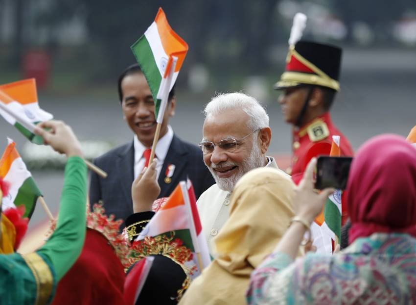 Modi shirt, Modi shirt Indonesia, modi shirt batik, mosi shirt africa, narendra modi, PM modi indonesia, indonesia pm modi, indonesia hindu, food indonesia, narendra modi biography,narendra modi wife,narendra modi live,narendra modi twitter, narendra modi education, narendra modi caste, narendra modi life, narendra modi