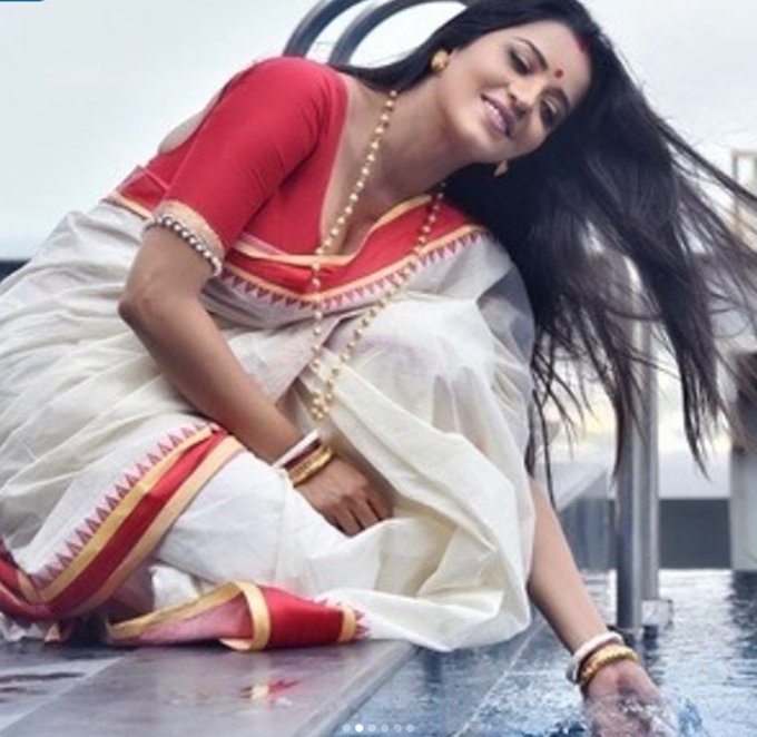Mona Lisa bigg boss, Antara Biswas, dupur thakurpo season 2, Hoichoi tv, Hoichoi tv new web series, mona lisa web series, mona lisa red hot look, jansatta