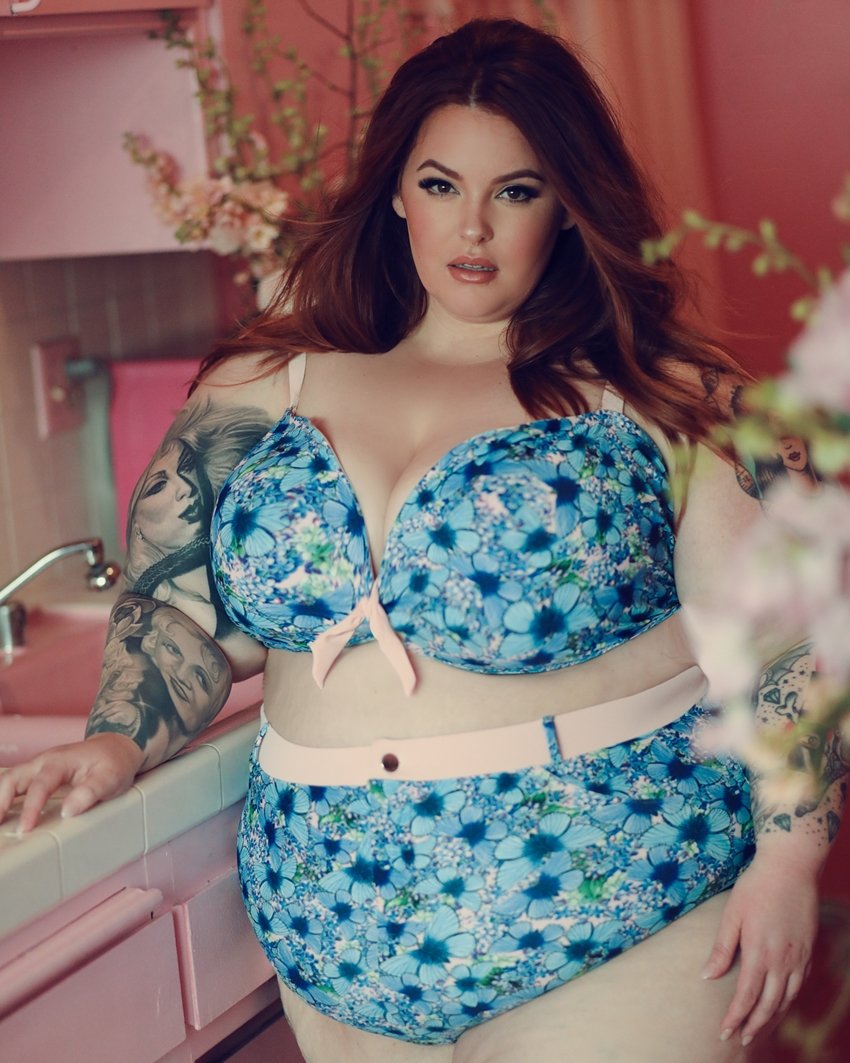 Tess Holliday, fat girl Tess Holliday, Tess Holliday us model, fat model Tess Holliday, plust size model, Tess Holliday latest photos, Tess Holliday pics, Tess Holliday hot pics, Tess Holliday bikini pics