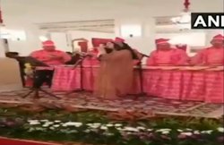 VIDEO: इंडोनेशिया में मोदी के स्वागत में गाना- साबरमती के संत तूने कर दिया कमाल