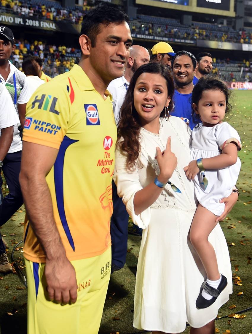 pl, ipl 2018 winner, ipl winner, ipl 2018 winner team, ipl 2018 winner team, csk, csk, srh, ipl winner, ipl wnner team, ipl winner team prize money, Ziva dhoni, Sakshi Dhoni, Ziva dhoni with ms dhoni, CSK, Indian Premier League, Chennai Super Kings, IPL, Chennai Super Kings, Season 2018, Cricket, shane watson, suresh raina, bravo
