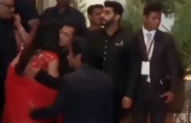 Salman Khan, Salman Khan pics, Katrina Kaif, Katrina Kaif pics, Sonam Kapoor, Sonam Kapoor wedding, Sonam Kapoor marriage, Salman Khan kiss, Salman Khan kiss pics, Salman Khan kiss photos, Katrina Kaif kiss, Katrina Kaif kiss pics, Katrina Kaif kiss photos, Katrina Kaif and salman khan, salman khan and Katrina Kaif, Wedding Party, Wedding Party pics, Wedding Party photos, photo gallery