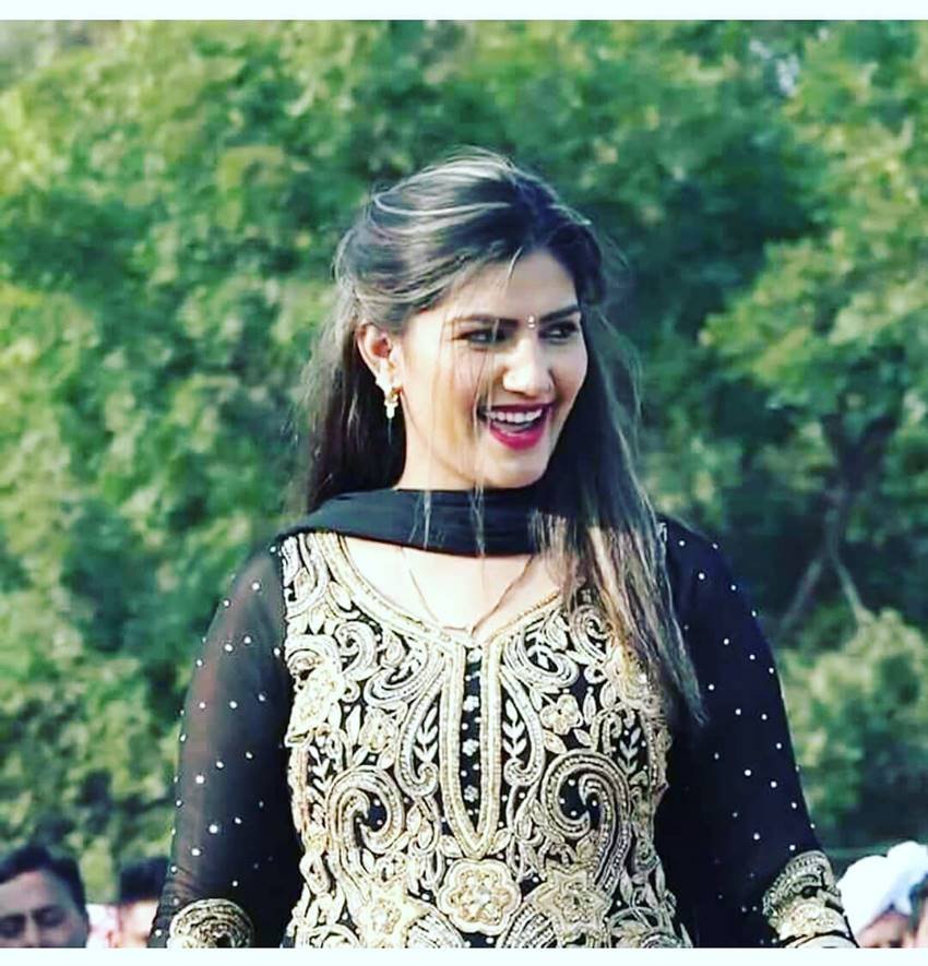 sapna chaudhary, sapna chaudhary hot look, sapna chaudhary latest pics, sapna chaudhary photos, sapna chaudhary songs