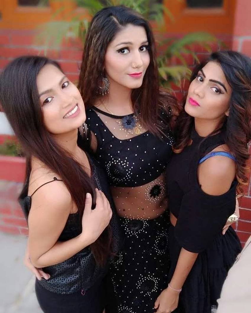 sapna chaudhary, sapna chaudhary hot look, sapna chaudhary latest pics, sapna chaudhary photos, sapna chaudhary songs