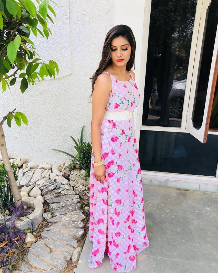 sapna chaudhary, sapna chaudhary hot look, sapna chaudhary latest pics, sapna chaudhary photos, sapna chaudhary songs