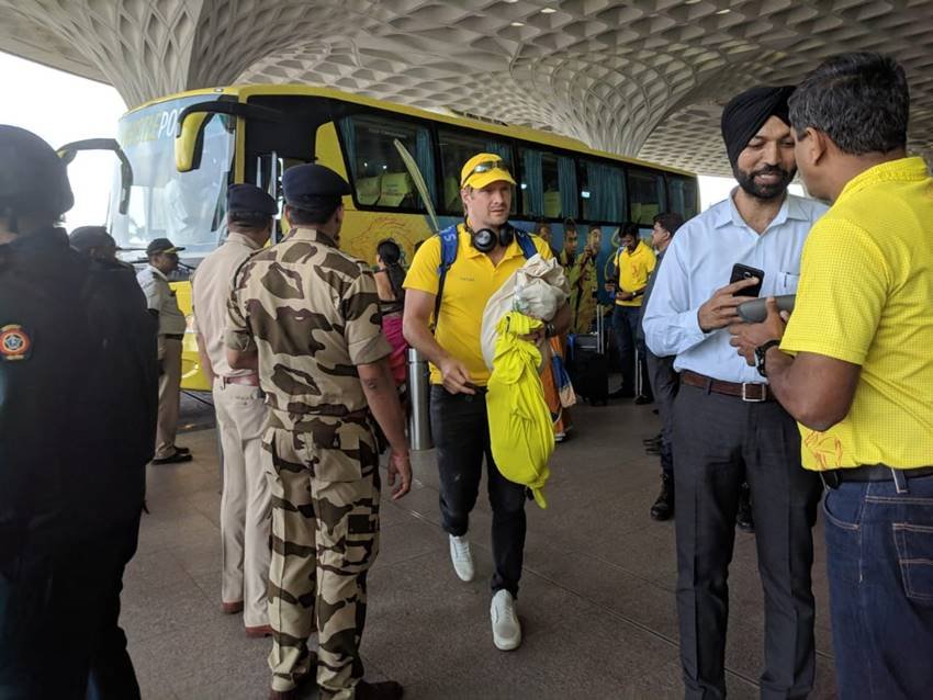 ms dhoni, dr rn baba, csk celebrations, indian premier league 2018, ipl 2018 final, shane watson, Chennai Super Kings vs Sunrisers Hyderabad, chennai super kings, Sunrisers Hyderabad, cricket, CSK Dinner party, CSK party, CSK team