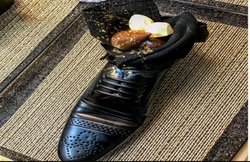 जापान के पीएम शिंजो आबे को ‘जूते’ में खाना परोसा, इजरायल के पीएम की किरकिरी