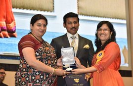 smriti irani, award fuction