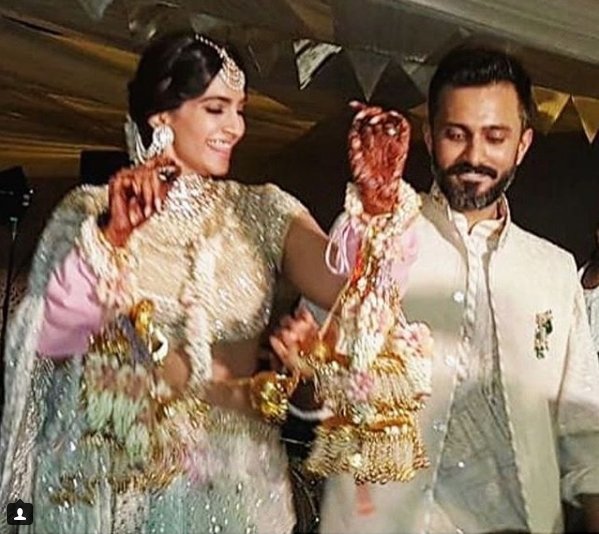 sonam kapoor, sonam kapoor marriage, sonam kapoor wedding, sonam kapoor marriage pics, sonam kapoor wedding pics, anand ahuja, Sonam Kapoor and Anand Ahuja, Sonam Kapoor and Anand Ahuja Wedding, Sonam Kapoor and Anand Ahuja Marriage