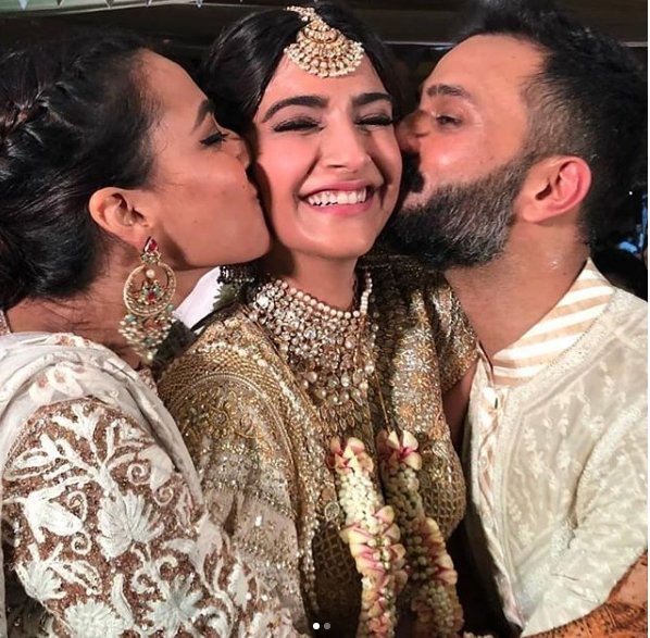 sonam kapoor, sonam kapoor marriage, sonam kapoor wedding, sonam kapoor marriage pics, sonam kapoor wedding pics, anand ahuja, Sonam Kapoor and Anand Ahuja, Sonam Kapoor and Anand Ahuja Wedding, Sonam Kapoor and Anand Ahuja Marriage