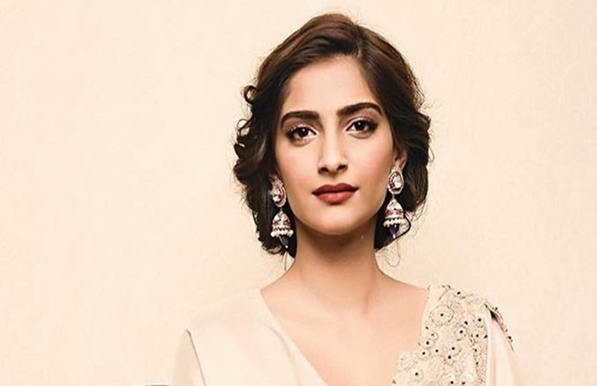 बॉलीवुड एक्ट्रेस सोनम कपूर।