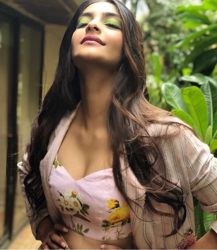 sonam kapoor, kareena kapoor, anand ahuja, sonam, kareena, rhe kapoor, veere di wedding, sonam kareena, sonam anand photos, sonam anand, "sonam kapoor latest photos, "sonam kapoor pics, "sonam kapoor images