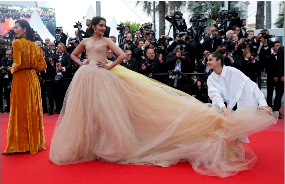 Sonam Kapoor pictures,sonam kapoor fashion,Sonam Kapoor,cannes film festival