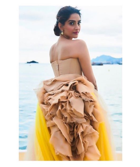 Sonam Kapoor pictures,sonam kapoor fashion,Sonam Kapoor,cannes film festival
