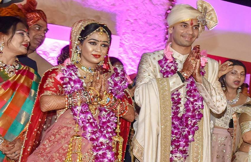 tej pratap yadav, tej pratap yadav marriage, tej pratap yadav wedding, tej pratap yadav aishwarya, tej pratap singh yadav, tej pratap singh yadav wedding, tej pratap singh yadav marriage, tej pratap singh yadav aishwarya, tej pratap singh yadav wedding pics, tej pratap singh yadav marriage pics, tej pratap barat, rjd supportes, cp thakur injured, Hindi news, News in Hindi, Jansatta