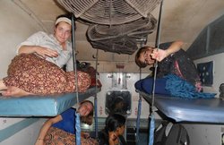 क्या ट्रेन रिजर्वेशन में आपको मनमाफिक सीट नहीं मिलती? तुरंत जानें इसकी वजह