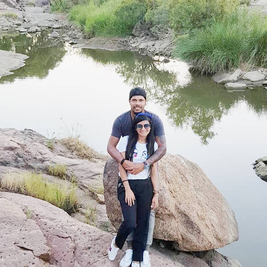 "Indian bowler umesh yadav fell in love with sitting girl in stadium during play IPL match, Vidarbha player umesh yadav, umesh yadav weds tanya, umesh yadav love, umesh yadav love story, umesh yadav fell in love during ipl, cricketer umesh yadav love story, Cricket news, India news, Latest news, trending news, sports news, cricketers love story, love story, jansatta news, umesh yadav marriage, cricketer umesh yadav marriage